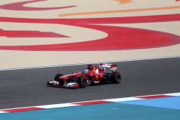 Fernando Alonso manda a la espera de la pole en Bahrain