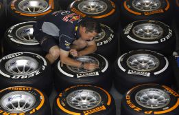 Pirelli hará los neumáticos más duros como quiere Red Bull