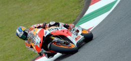 Dani Pedrosa le arrebata in extremis la pole a Lorenzo Dani Pedrosa le arrebata in extremis la pole a Lorenzo