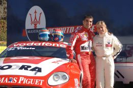 Homenaje de los pilotos de F-1 a María de Villota en Suzuka Homenaje de los pilotos de F-1 a María de Villota en Suzuka