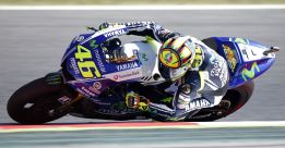 Indianápolis arranca con el incombustible Rossi al frente