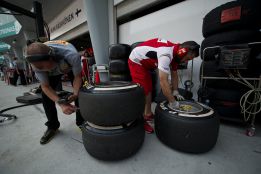 Pirelli elige los dos neumáticos más duros para Suzuka