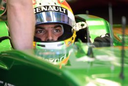 Merhi, a medio gas por “falta de piezas en el Caterham”