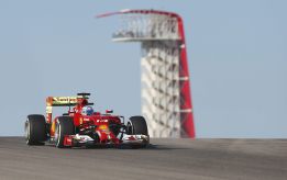 Hamilton y Rosberg mandan en los libres, Alonso tercero