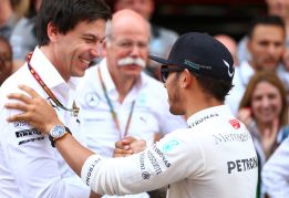 Wolff: “Si Hamilton no renueva, Alonso será la primera opción”