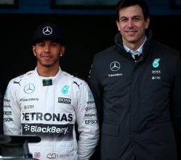 Wolff : "No tengo ninguna duda de que Hamilton renovará"