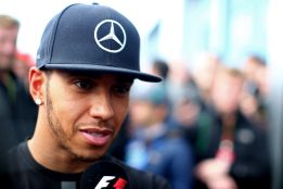 Hamilton está "satisfecho" de su estreno con el Mercedes W06