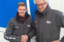 Cien periodistas en el debut de Mick Schumacher en la F-4