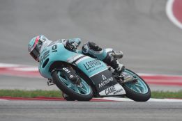 Kent repite y doble podio español con Efrén y Viñales