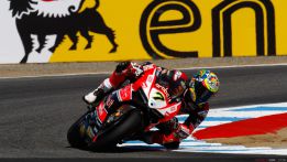 Doblete de Chaz Davies desde la pole en Laguna Seca Doblete de Chaz Davies desde la pole en Laguna Seca