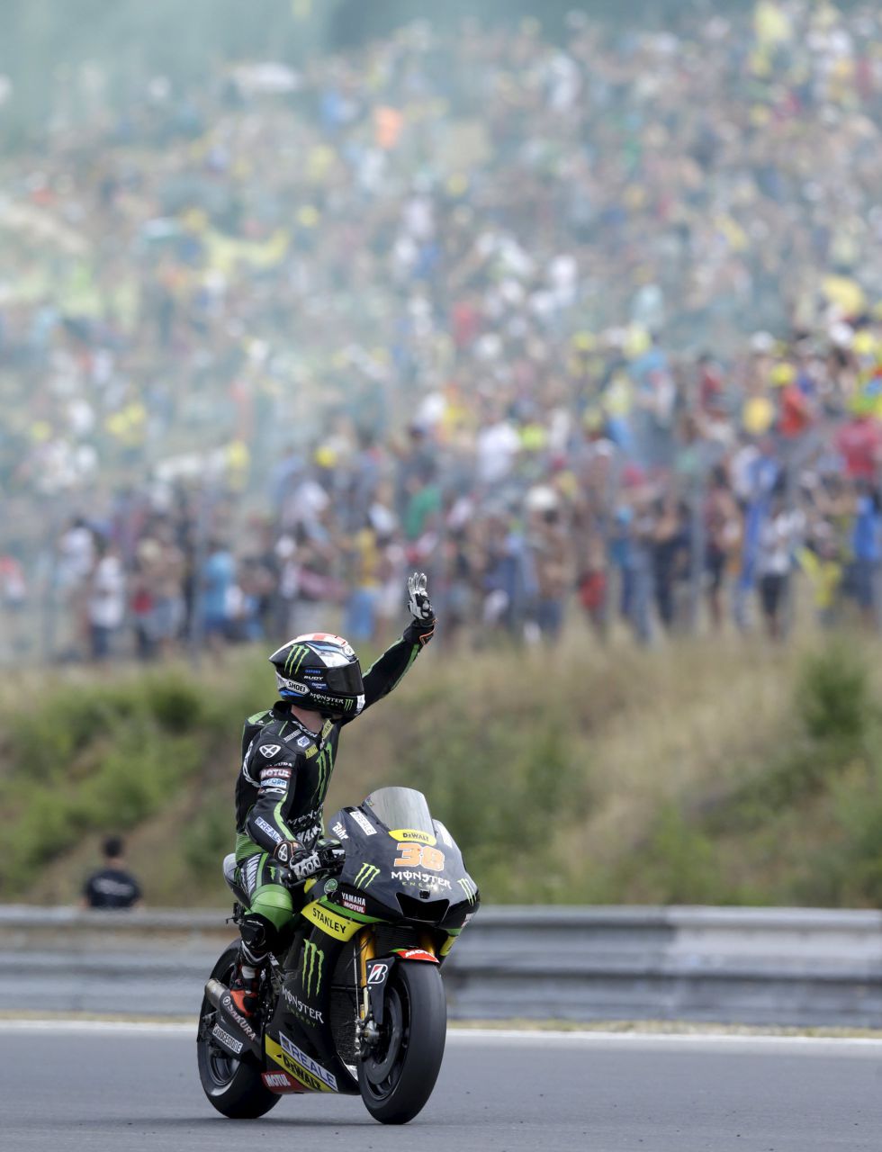 Bradley Smith renueva un año con el Monster Yamaha Tech3