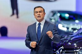 Ghosn anuncia el regreso de Renault a la Fórmula 1 en 2016