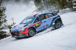 Dani Sordo se mete en la espectacular pelea por el podio