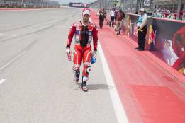 Dovizioso: "Es decepcionante, podría estar junto a Márquez".