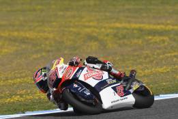 Pole del líder Lowes y tercera lína para Rins y Márquez: 7º y 9º.