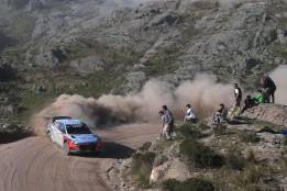 Paddon logra su primer triunfo en un vibrante duelo con Ogier