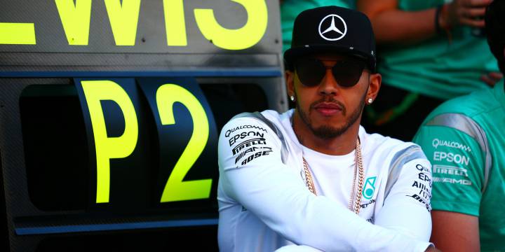 Mercedes clama: "¿Conspiración contra Hamilton? Están locos".