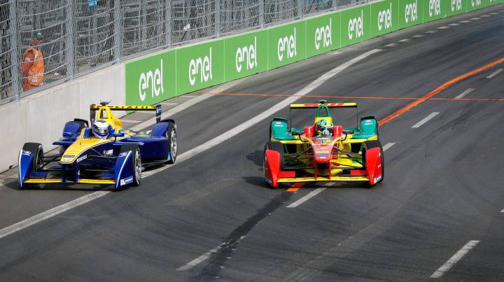 Di Grassi y Buemi atentos a la lluvia antes de su gran duelo