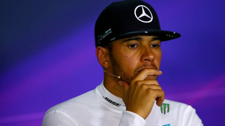 Hamilton sospecha de Rosberg.