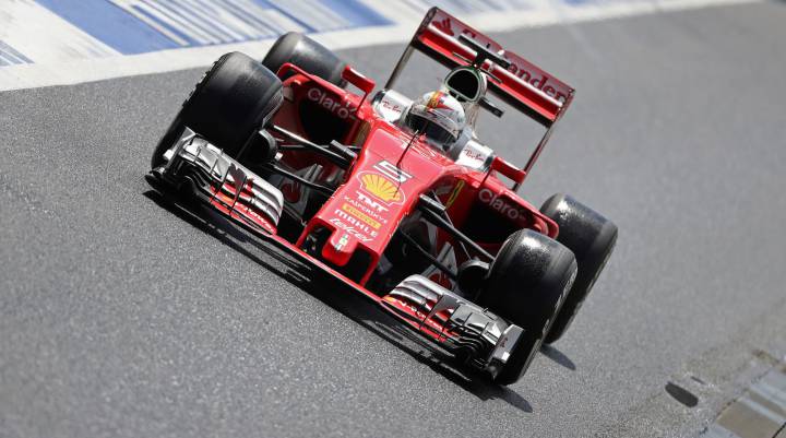 Vettel podría irse a Mercedes en 2018 si Ferrari no avanza
