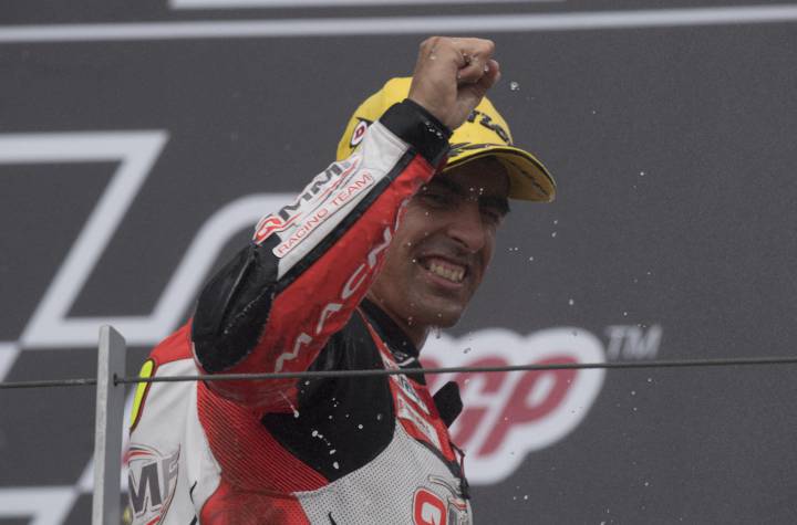 A Simón le encantó la WP-KTM de Moto2 que probó en Brno