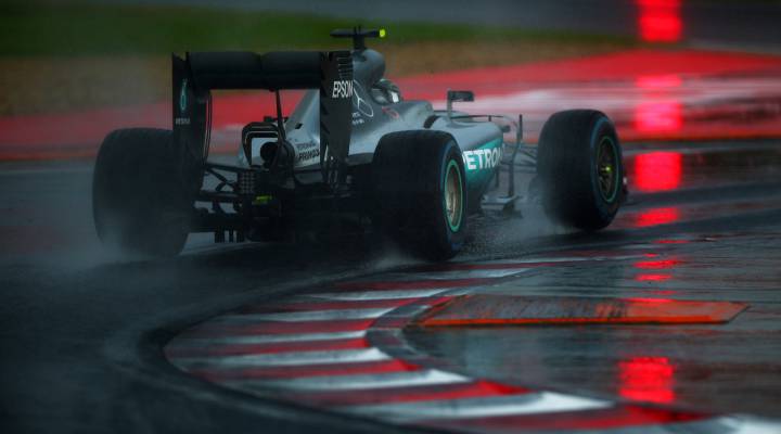 Rosberg termina sin sanción por las banderas amarillas