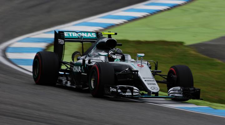 Rosberg domina en casa, Alonso y Sainz ruedan en el top 10