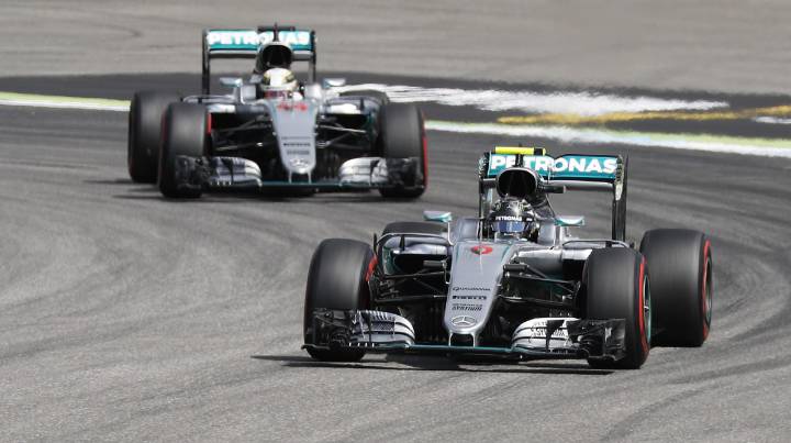 Rosberg gana la Pole, Sainz y Alonso caen en Q2