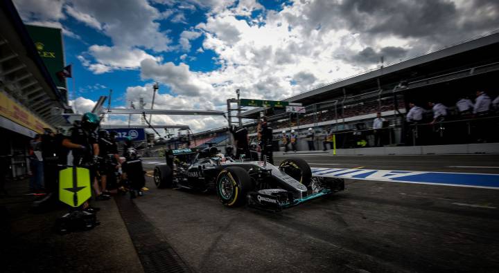 La F1 estudia vender el acceso a la radio entre pilotos y equipos