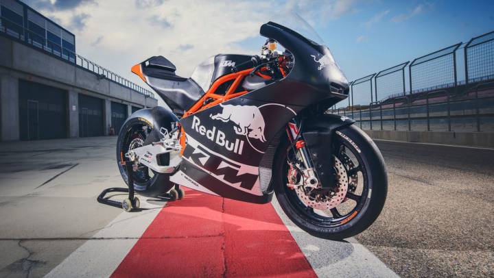 KTM también correrá en Moto2 en 2017 con Binder y Oliveira.