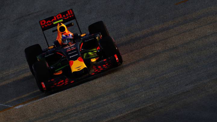 Manda Verstappen, brilla Sainz y Alonso, 11º y con problemas.