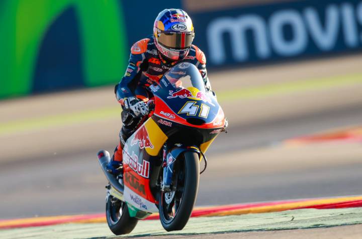Binder, quinto, se deja deberes y pole de Bastianini