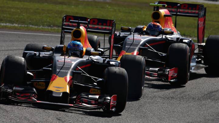 En Red Bull presumen por dejar luchar a Ricciardo y Verstappen.