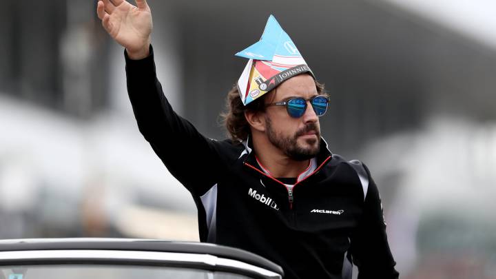 Alonso fue recibido como los 'Beatles' a las puertas de Suzuka.