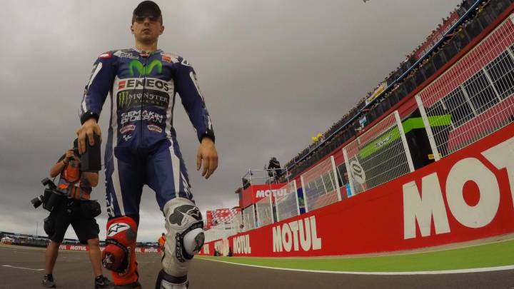 Lorenzo: "Estas dos caídas no hubiesen sucedido en 2015"