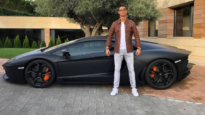 Cristiano Ronaldo presume de Lamborghini en Instagram