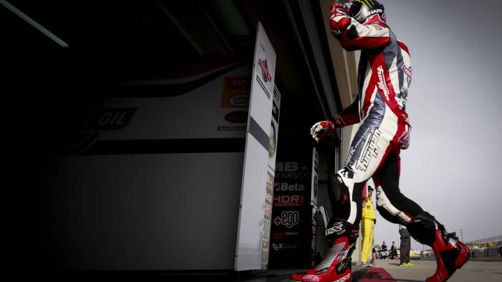 Curiosa caída de Lowes, sin lesión, al derribarle Zarco