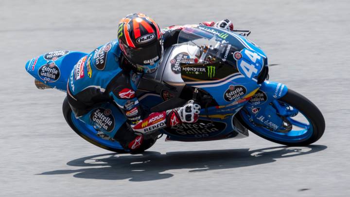 Arón Canet con la Honda del Estrella Galicia.