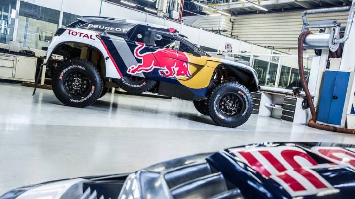 Decoración definitiva del Peugeot 3008 DKR para el Rally Dakar 2017.