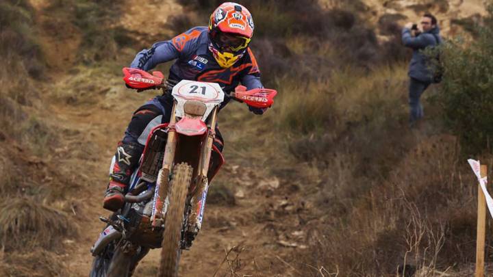 Los hermanos Márquez superan el reto del Enduro del Segre