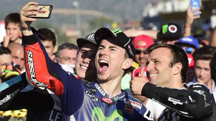 Los fans ‘desnudan’ a Lorenzo