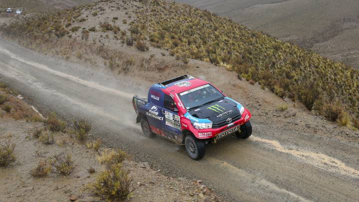 Nani Roma, en el Dakar 2017 con el Toyota.
