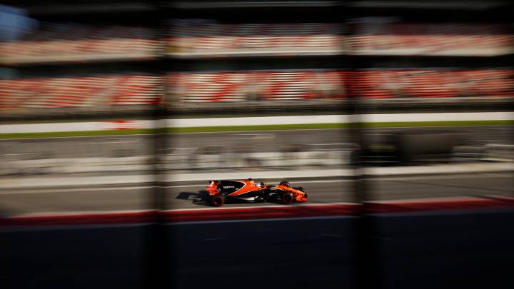 El McLaren de Alonso en los test F1 2017 Montmeló.