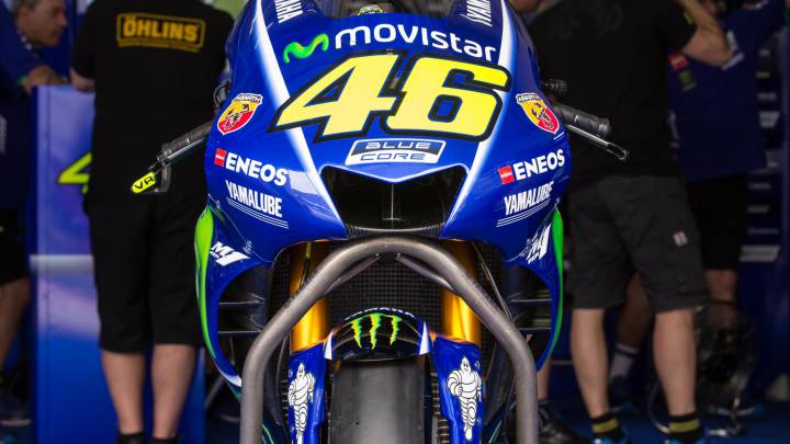 El doble carenado de la Yamaha.