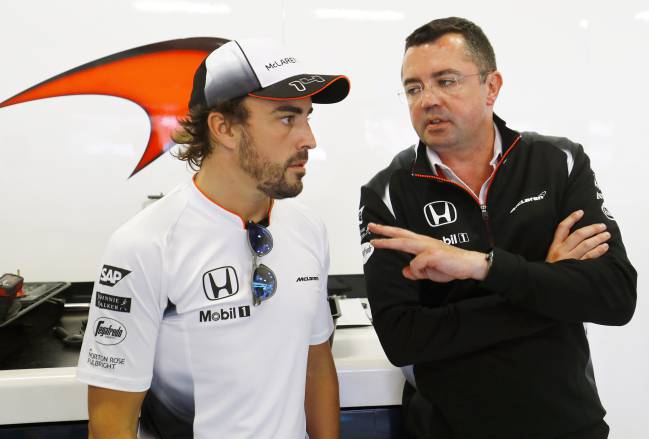 Fernando Alonso y Eric Boullier.