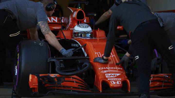 Honda recibe ayuda: técnicos externos en el box de McLaren