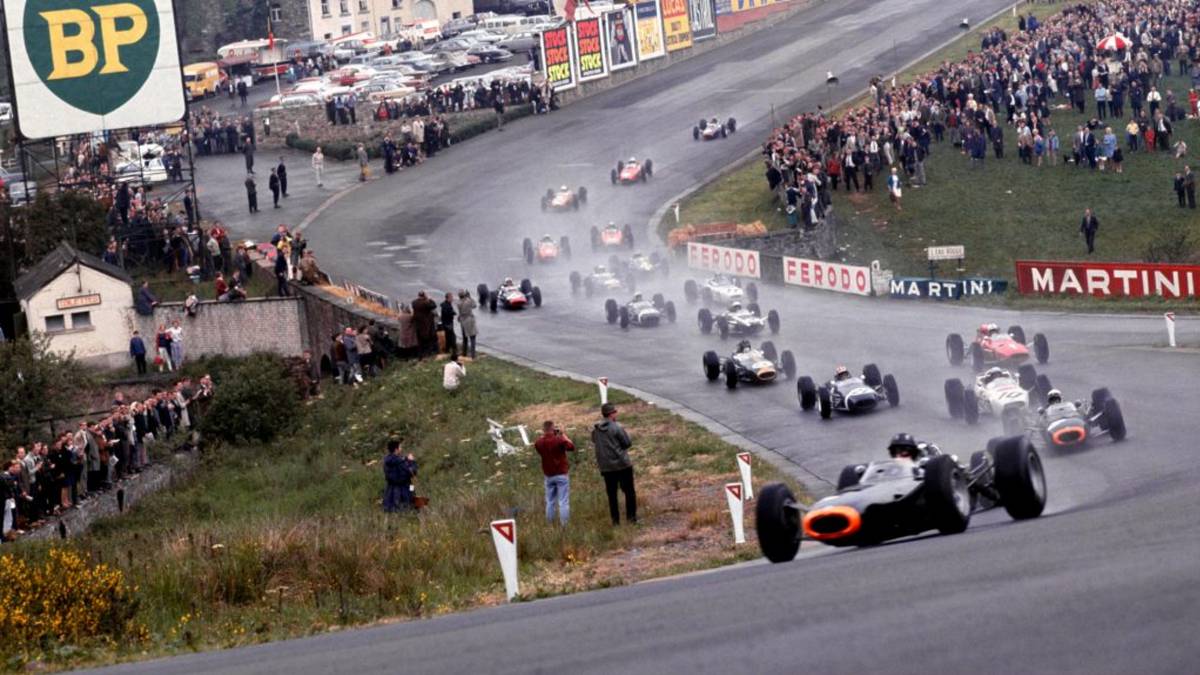 Spa, 50GP: Senna charlaba con Dios y Stewart lo quiso \'matar\'