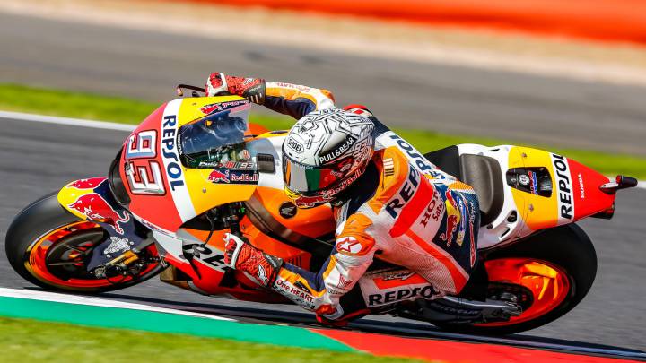 Márquez tampoco perdona la pole inglesa y lleva 4 seguidas