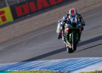 Rea marca el mejor tiempo en Jerez en los ensayos libres