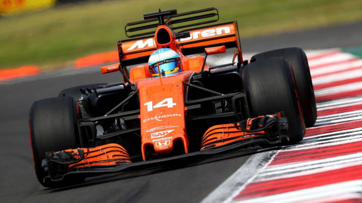 Fernando Alonso con el McLaren en México.